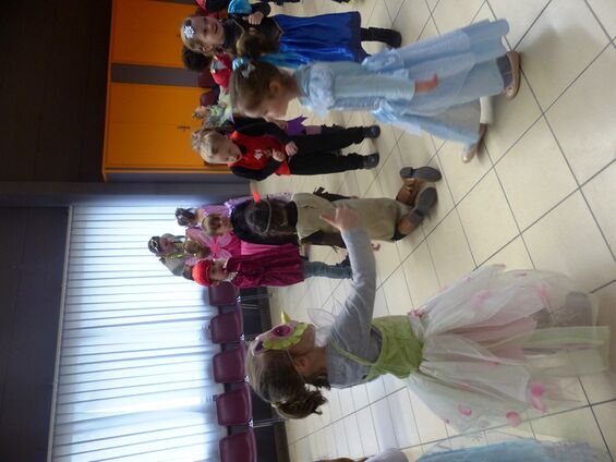 Carnaval 2017 de l'école de Vicq Carnaval 2017 de l'école de Vicq