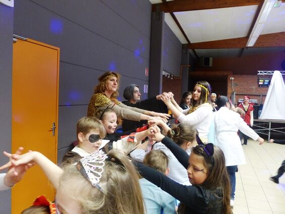 Carnaval 2017 de l'école de Vicq Carnaval 2017 de l'école de Vicq