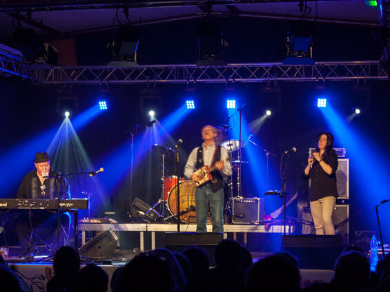 Morgan Davis and Gene Taylor group (Usa-Canada)