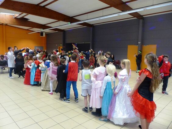 Carnaval 2017 de l'école de Vicq Carnaval 2017 de l'école de Vicq