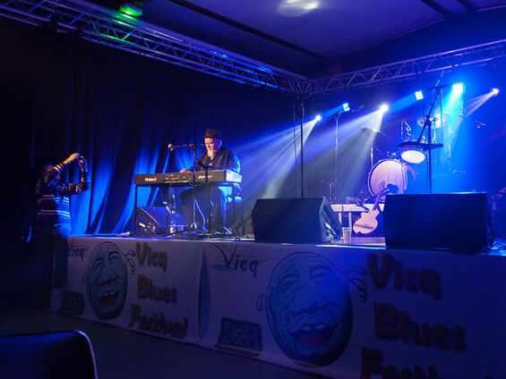 Morgan Davis and Gene Taylor group (Usa-Canada)