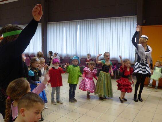 Carnaval 2017 de l'école de Vicq Carnaval 2017 de l'école de Vicq